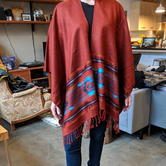 Ecuadorian Alpaca Shawl - Picture 2 of 8